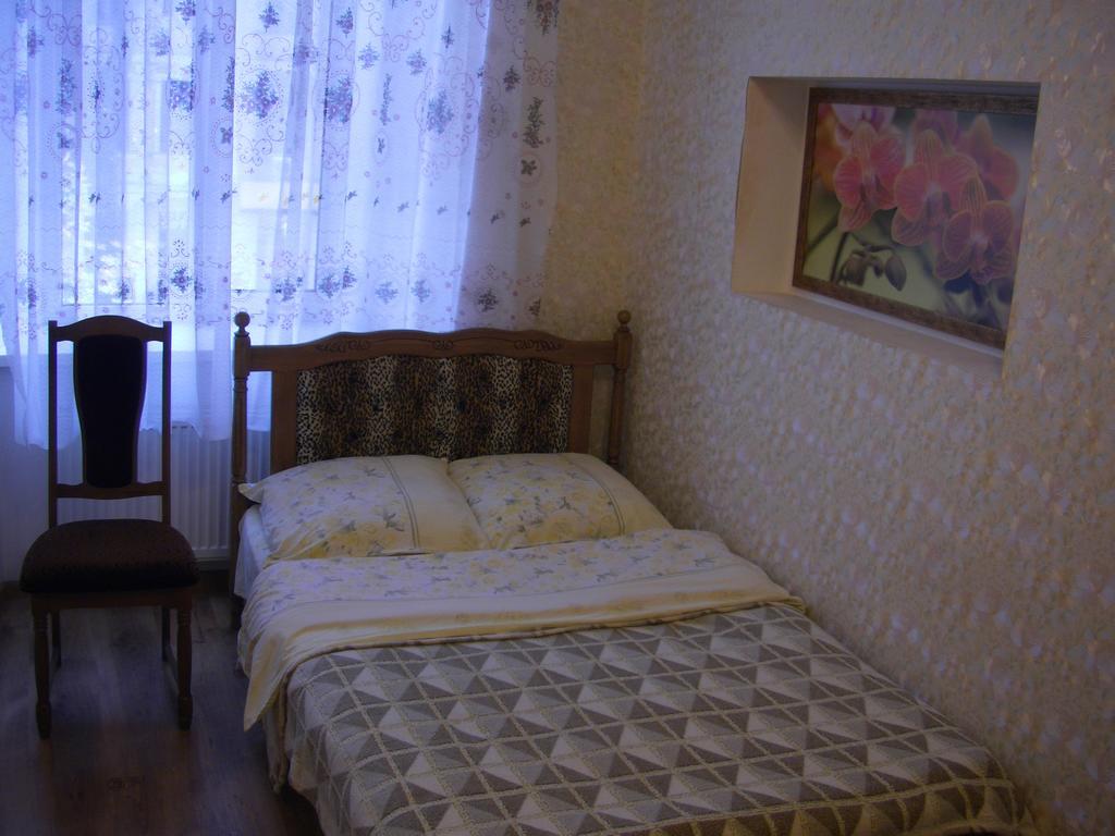 Grecheskaya 45/40 *